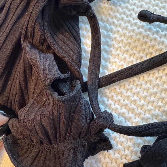 Black Ribbed Bikini Top- Size M - Picture 5 of 6